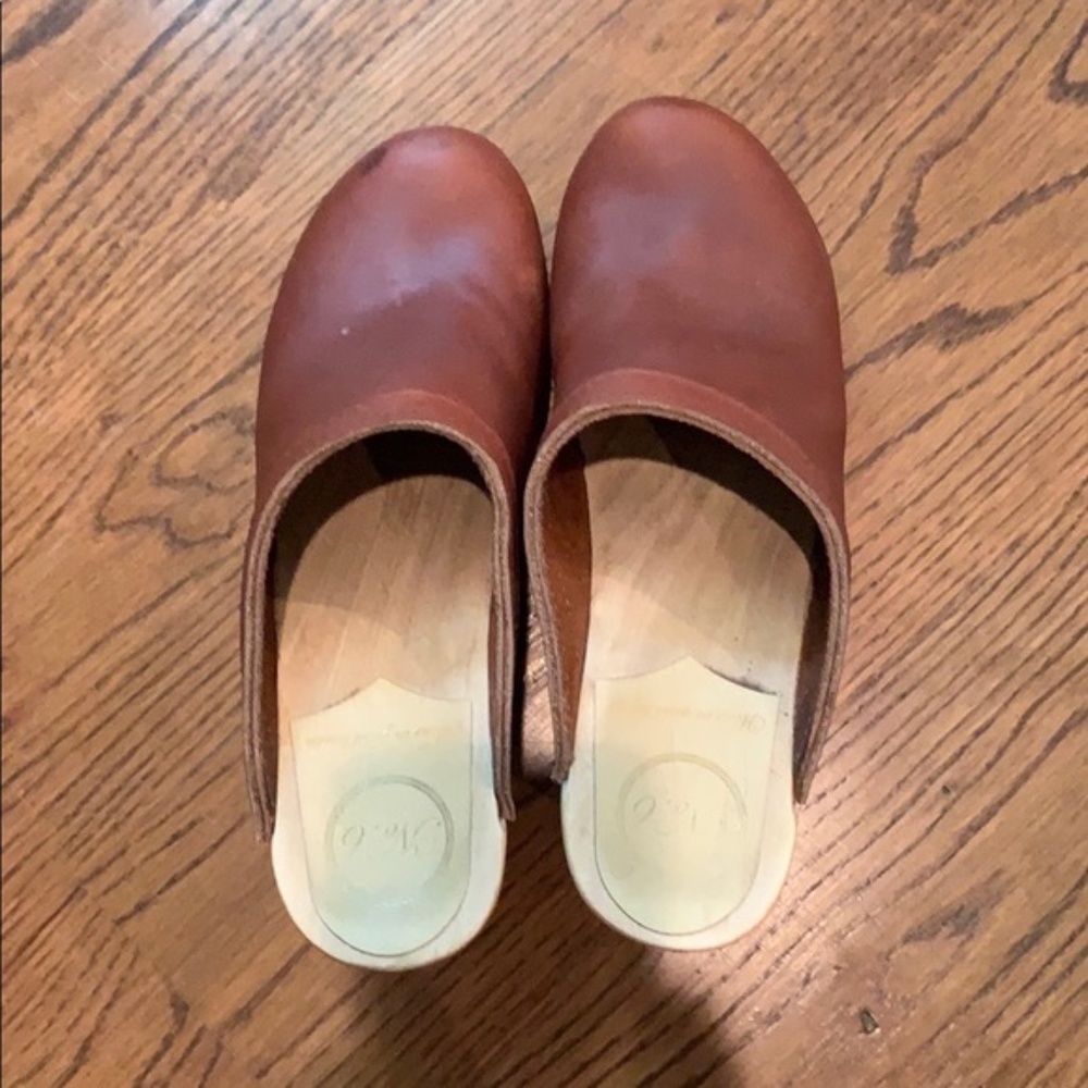 No. 6 old school clogs! size 39